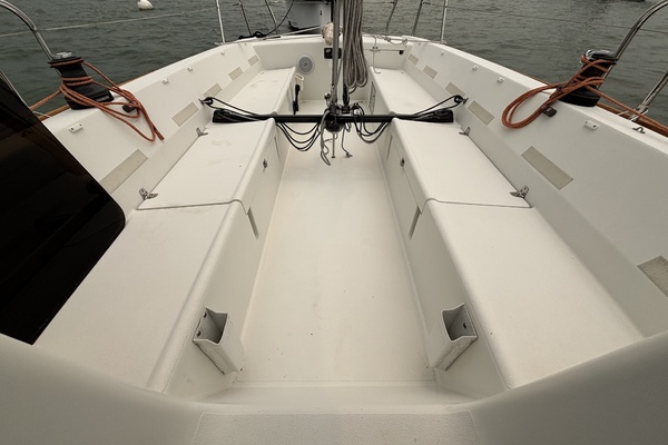 WHISTLER 33ft J Boats Yacht For Sale