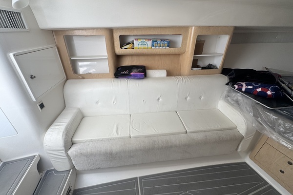 2002 Intrepid 38