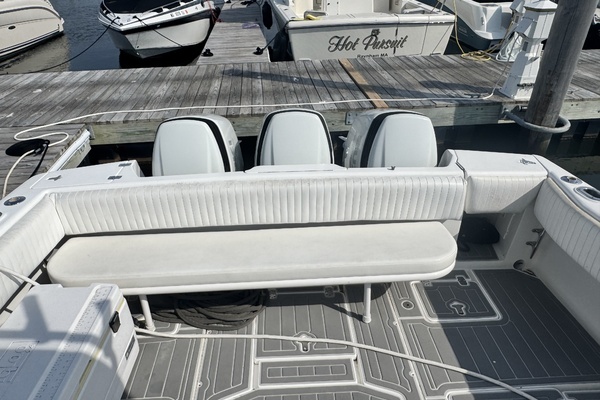 2002 Intrepid 38
