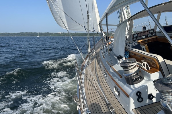 MOONRACER 60ft Little Harbor Yacht For Sale