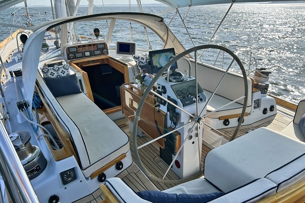 Little Harbor 60 Yacht For Sale
