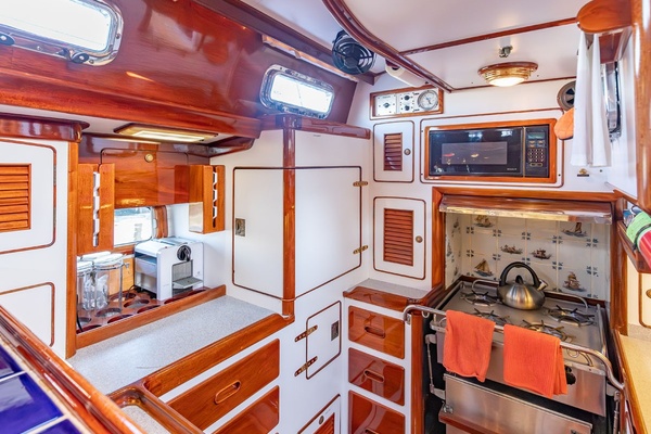 MOONRACER 60ft Little Harbor Yacht For Sale
