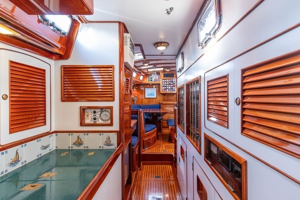Little Harbor 60 Yacht For Sale