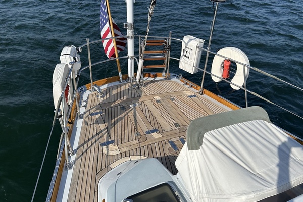 MOONRACER 60ft Little Harbor Yacht For Sale