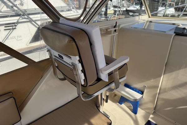 Blue Moon 30ft Mainship Yacht For Sale
