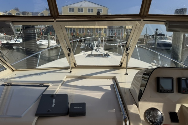 Blue Moon 30ft Mainship Yacht For Sale