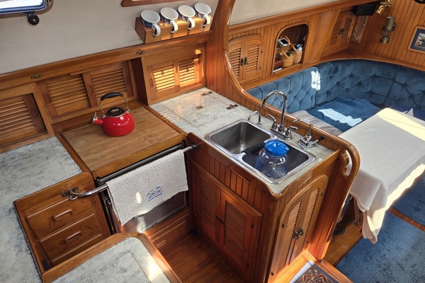 39ft Westsail Yacht For Sale