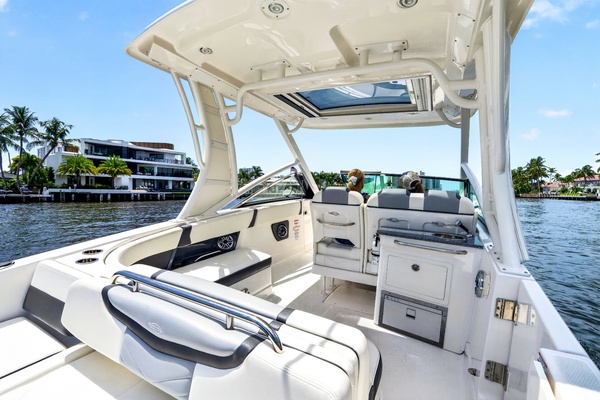 27ft Chaparral Yacht For Sale