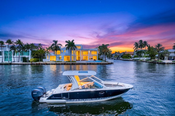 27ft Chaparral Yacht For Sale