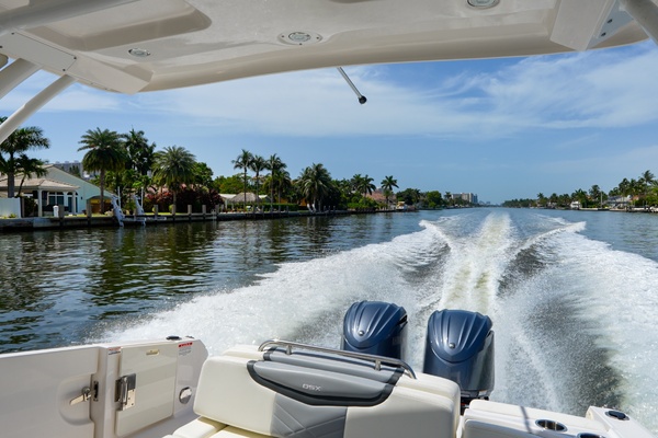 27ft Chaparral Yacht For Sale