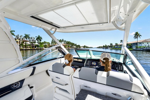 27ft Chaparral Yacht For Sale