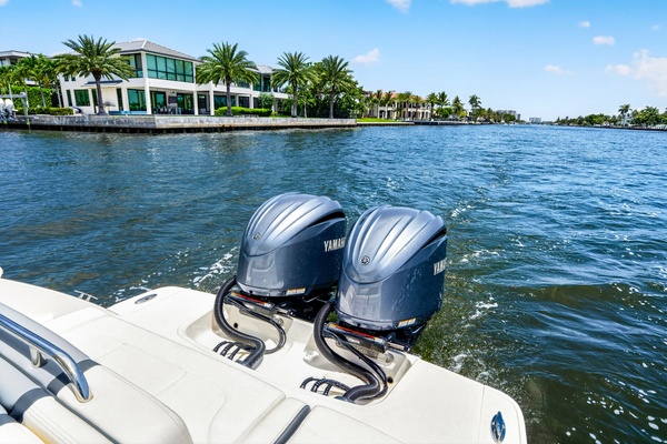 27ft Chaparral Yacht For Sale