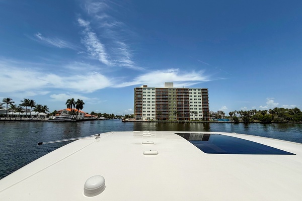 27ft Chaparral Yacht For Sale