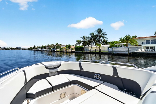 27ft Chaparral Yacht For Sale