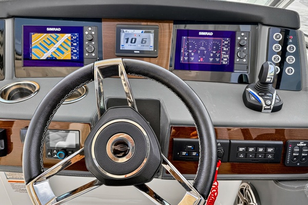 27ft Chaparral Yacht For Sale