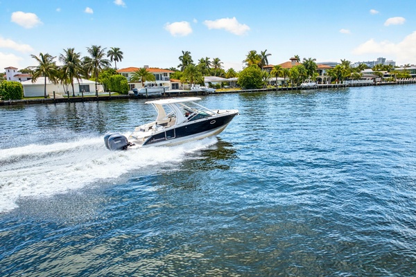 27ft Chaparral Yacht For Sale