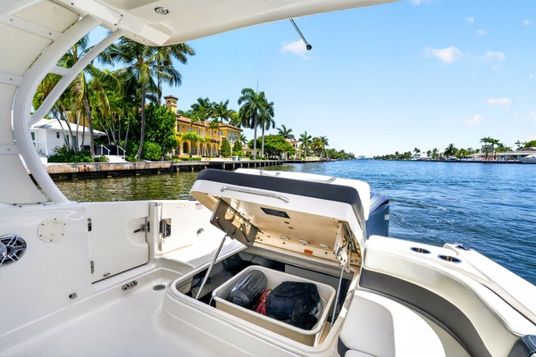 27ft Chaparral Yacht For Sale