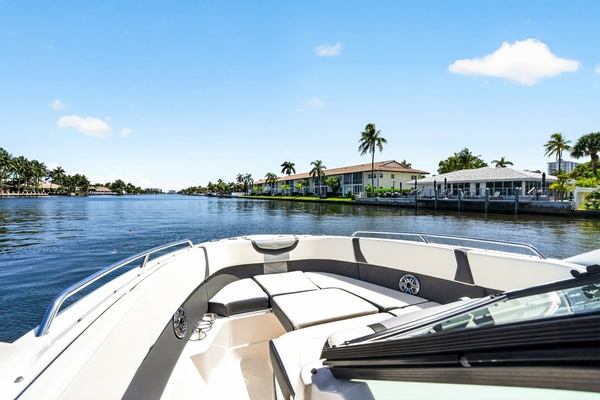 27ft Chaparral Yacht For Sale