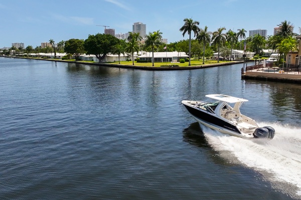 27ft Chaparral Yacht For Sale