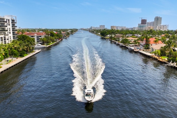 27ft Chaparral Yacht For Sale