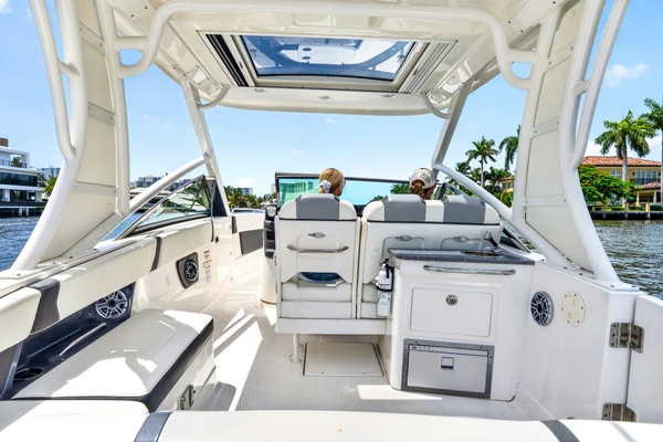27ft Chaparral Yacht For Sale