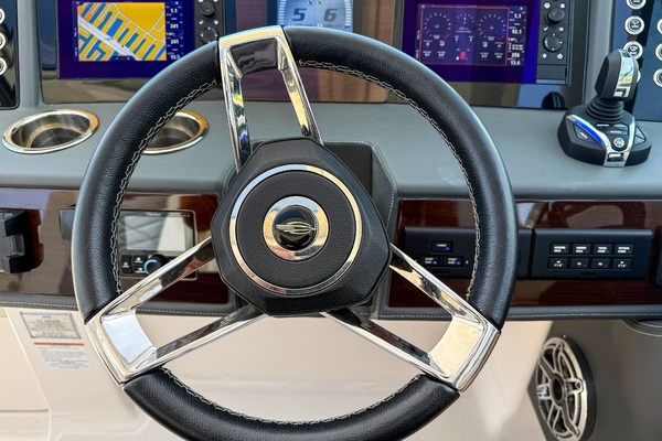 2023 Chaparral 27