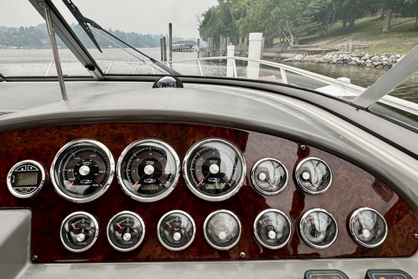 35ft Regal Yacht For Sale