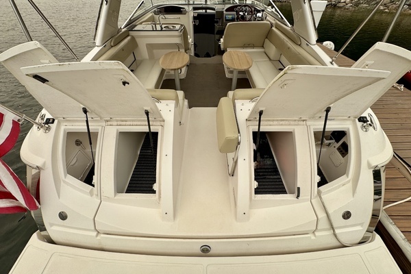 2012 Regal 35
