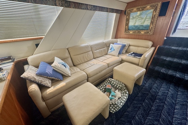 Liquid Assets 44ft Carver Yacht For Sale