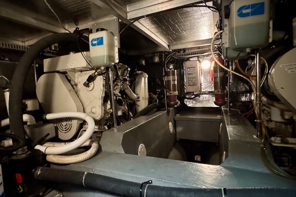Liquid Assets 44ft Carver Yacht For Sale