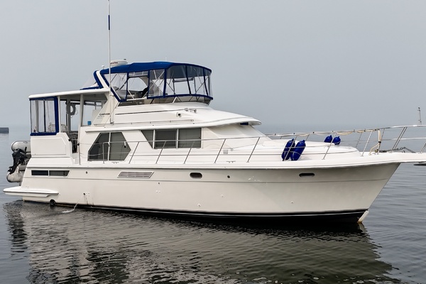 1997 Carver 445 Aft Cabin