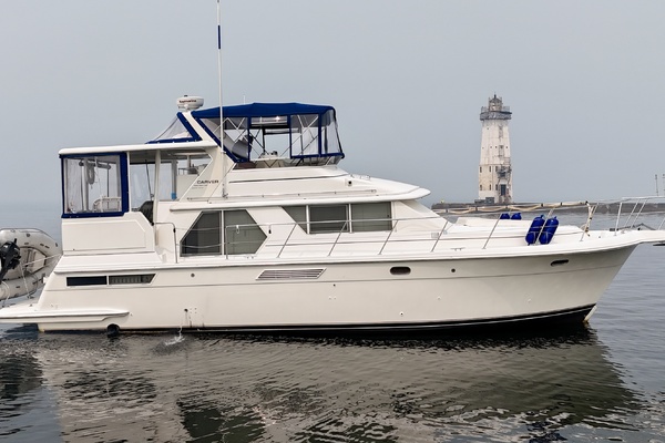Liquid Assets 44ft Carver Yacht For Sale