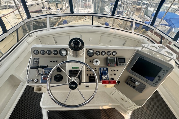 Liquid Assets 44ft Carver Yacht For Sale