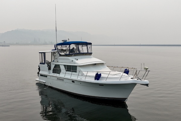 Liquid Assets 44ft Carver Yacht For Sale