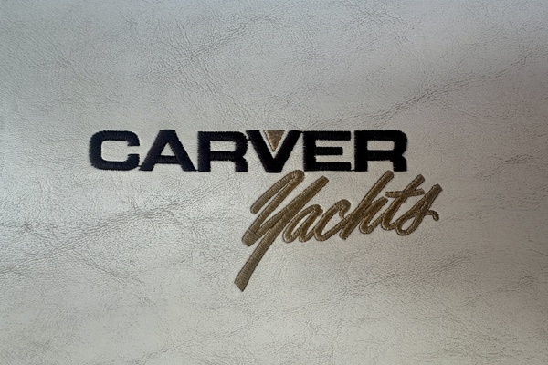 1997 Carver 44