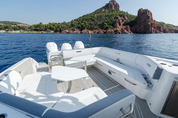 Wellcraft 38 T-Top
