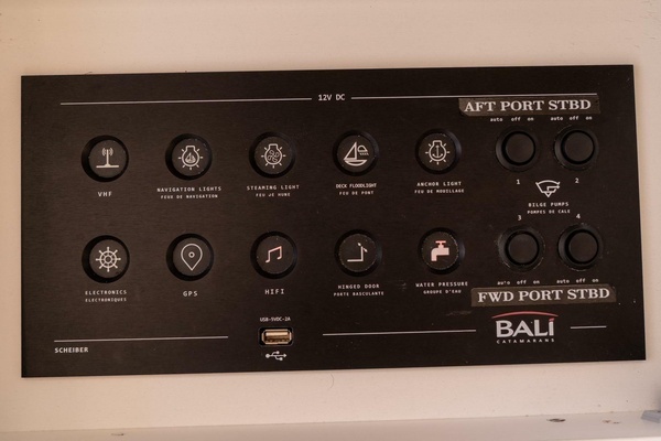 View Finder 39ft Bali Yacht For Sale