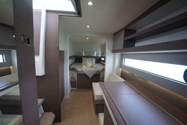 View Finder 39ft Bali Yacht For Sale