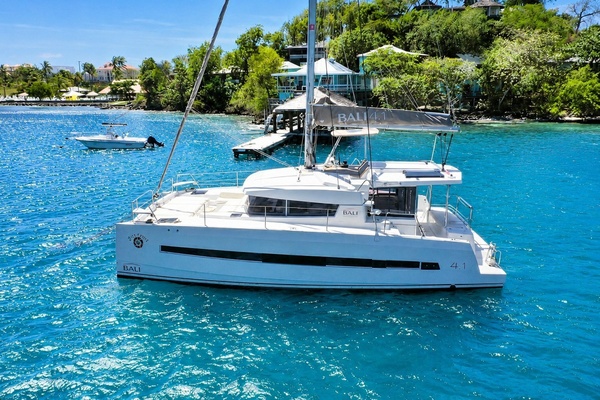 View Finder 39ft Bali Yacht For Sale