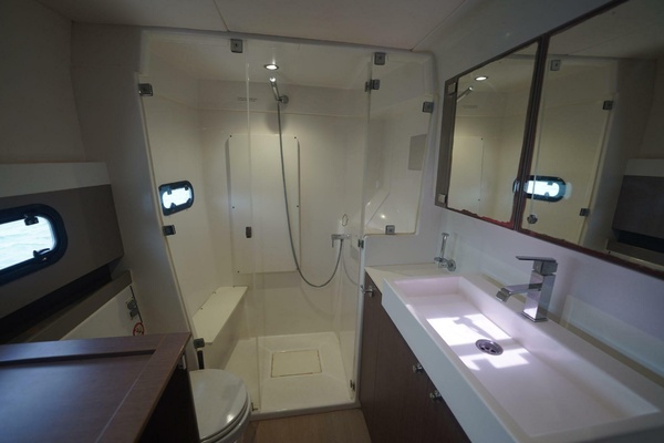 View Finder 39ft Bali Yacht For Sale