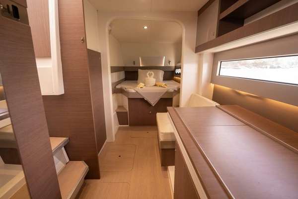 View Finder 39ft Bali Yacht For Sale
