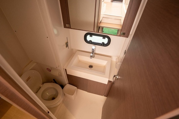 View Finder 39ft Bali Yacht For Sale