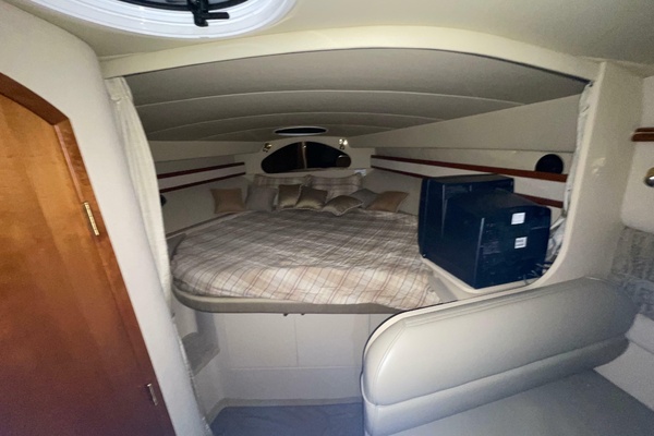33ft Cruisers Yachts Yacht For Sale