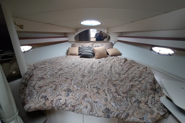 33ft Cruisers Yachts Yacht For Sale