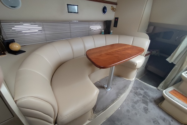 33ft Cruisers Yachts Yacht For Sale