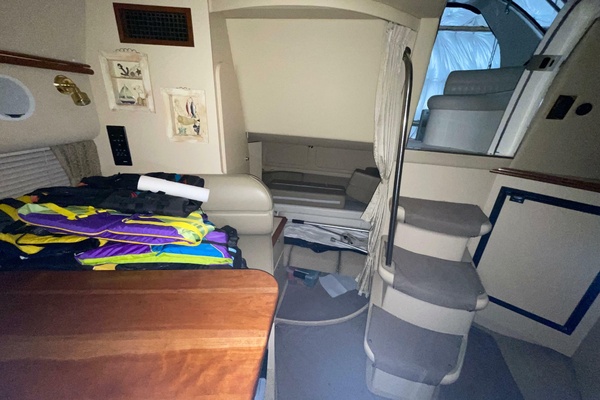 33ft Cruisers Yachts Yacht For Sale