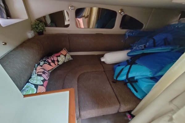 33ft Cruisers Yachts Yacht For Sale