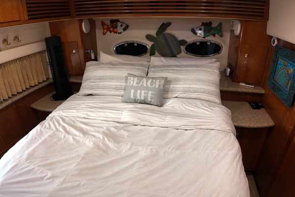 Jus Chillin 39ft Carver Yacht For Sale