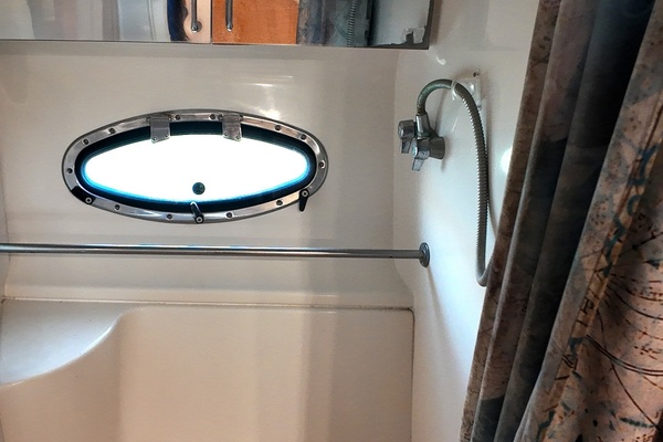 Jus Chillin 39ft Carver Yacht For Sale