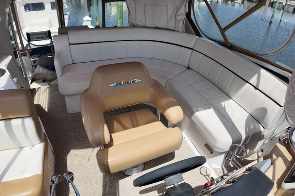 Jus Chillin 39ft Carver Yacht For Sale